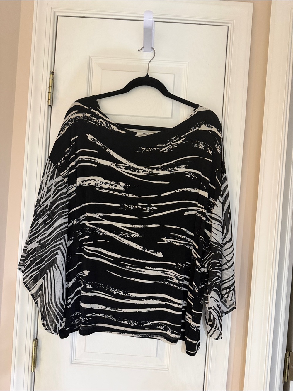 Chico’s Travelers Black & White Printed Boatneck Top with Chiffon 3/4” Sleeve, 3
